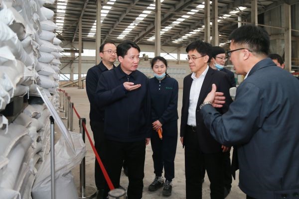 丁雄军在茅台循环产投公司调研时强调 打造行业酿酒废弃物资源化利用的一流企业