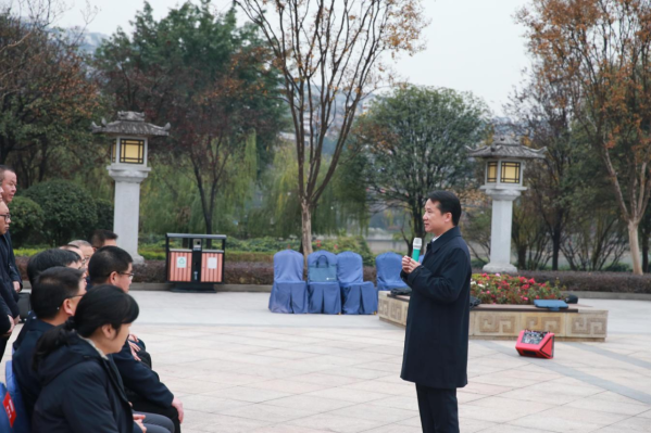 茅台集团学习贯彻党的二十大精神育经管人才创美好未来专题班开班